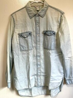 Forever 21 Pale Blue Button-Down Shirt